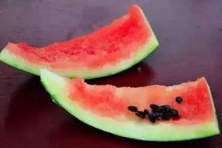 吃瓜男在吃瓜,揭秘娱乐圈的“瓜田”趣事